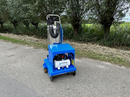 Afbeeldingen van Buisrailwagen met drukvat en compressor
