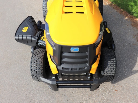 Afbeeldingen van Cub Cadet Zitmaaier XT3 QS127