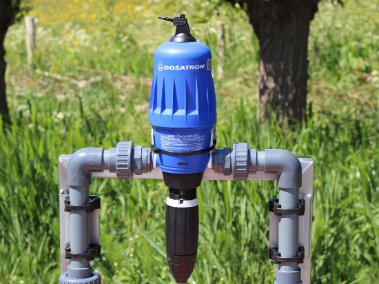 Picture of Dosing unit on stainless steel frame - Dosatron D3RE5BPVF