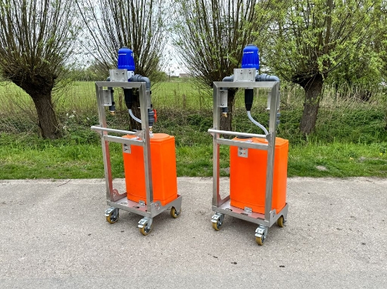 Afbeeldingen van Doseerunit op RVS frame - Dosatron D3RE10 AF/VF