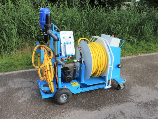 Afbeeldingen van WCR Slanghaspel 335mm Ø3/4" (Dosatron D8RE2+BP & EC Meter)(Opvoerpomp)