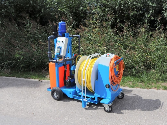 Afbeeldingen van WCR Slanghaspel 335mm Ø3/4" (Dosatron D8RE2+BP & EC Meter)(Opvoerpomp)