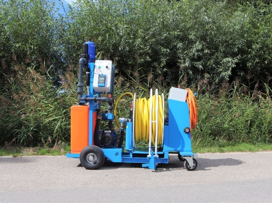 Afbeeldingen van WCR Slanghaspel 335mm Ø3/4" (Dosatron D8RE2+BP & EC Meter)(Opvoerpomp)