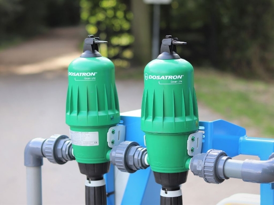 Afbeeldingen van WCR Slanghaspel 335mm Ø1" (2x Dosatron D3GL2+BP & Ec Meter) (Opvoerpomp)