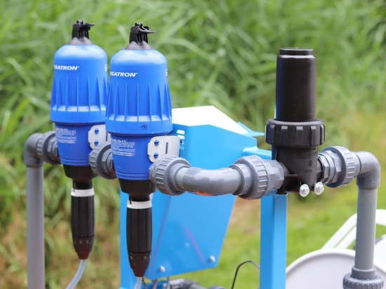 Afbeeldingen van WCR Slanghaspel 335mm Ø1" (Dubbele Dosatron D3RE2+BP)(Opvoerpomp type 1)