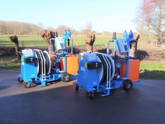 Afbeeldingen van WCR Slanghaspel 335mm Ø1" (Dubbele Dosatron D3RE2+BP)(Opvoerpomp type 2)