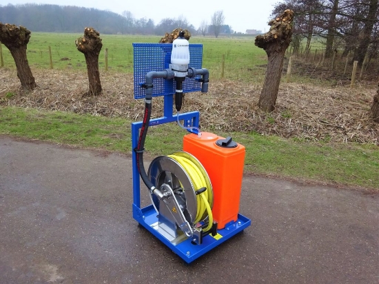 Afbeeldingen van Doseerunit D3RE2BPVFP met 60L tank en slanghaspel (parallel)