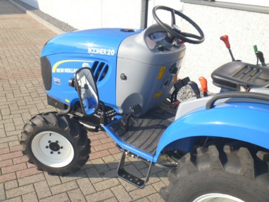 Afbeeldingen van New Holland Boomer 20 Tractor