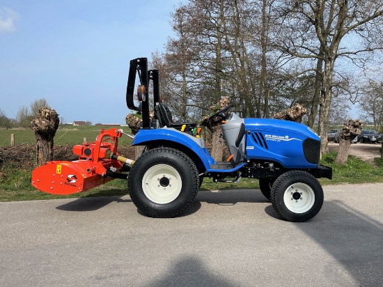 Afbeeldingen van New Holland Boomer 25 Tractor