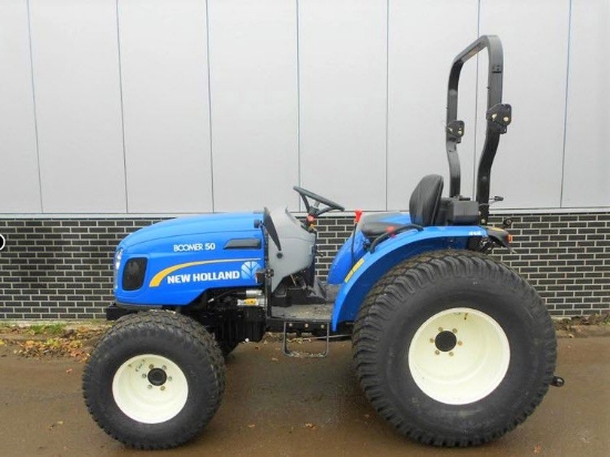 Afbeeldingen van New Holland Boomer 50 Tractor