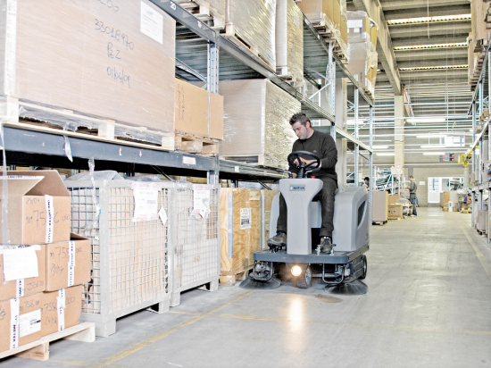 Afbeeldingen van Nilfisk SR1101B Veegmachine