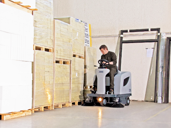 Afbeeldingen van Nilfisk SR1101B Veegmachine