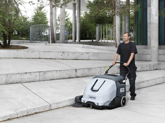 Afbeeldingen van Nilfisk SW900B Veegmachine