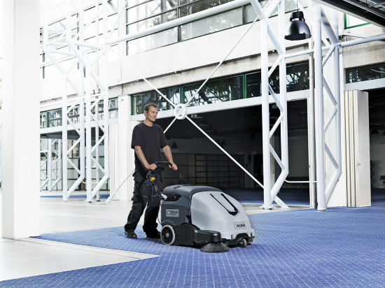 Afbeeldingen van Nilfisk SW900B Veegmachine