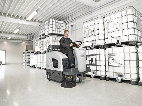 Afbeeldingen van Nilfisk SW4000B Veegmachine