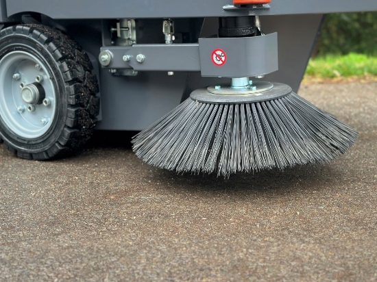 Afbeeldingen van Fiorentini 120E Veegmachine s/n 11188