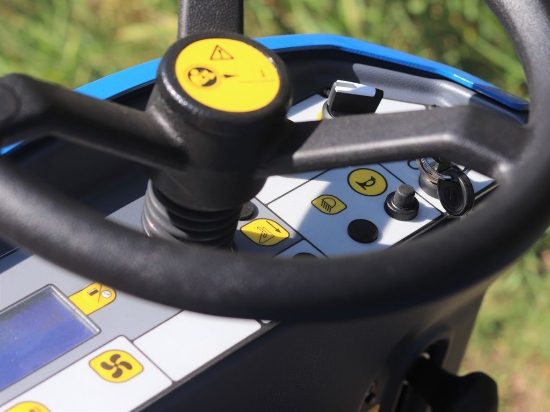 Afbeeldingen van Gansow 128E Veegmachine