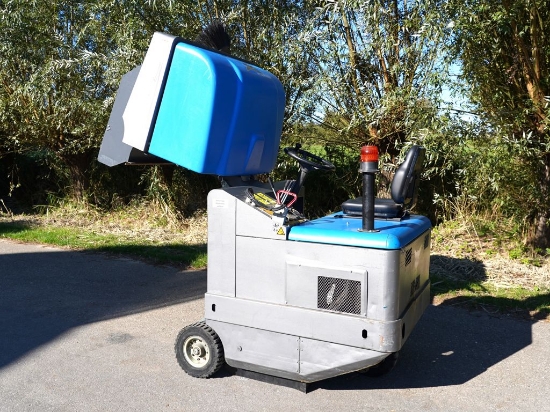 Afbeeldingen van Isal PB115E veegmachine s/n 12296