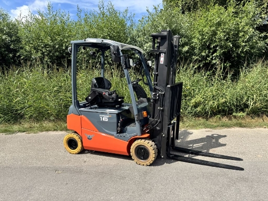 Afbeeldingen van Toyota heftruck 8FBMK16T (4 wiel) s/n 12904