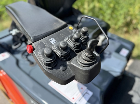 Afbeeldingen van Toyota heftruck 8FBMK16T (4 wiel) s/n 12904