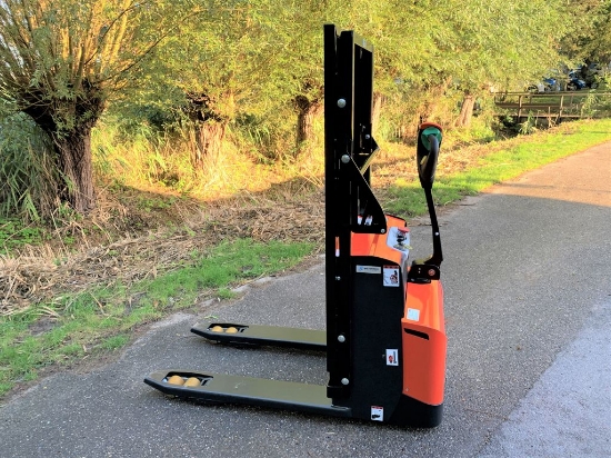 Afbeeldingen van Doosan BPL18S-7 Elektro Handpalletruck (Lastrek)