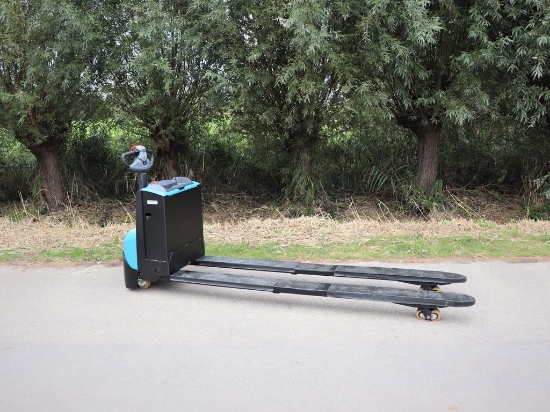 Afbeeldingen van Cesab P220 Elektro Handpallettruck