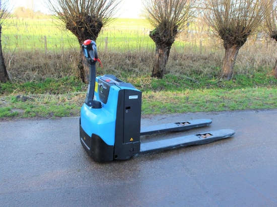Afbeeldingen van Cesab P225 Elektro Handpallettruck