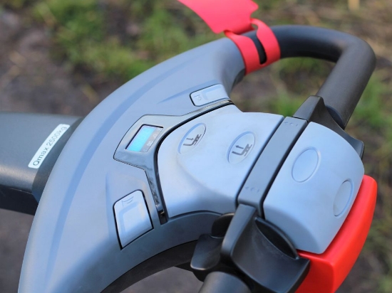 Afbeeldingen van Cesab P225 Elektro Handpallettruck