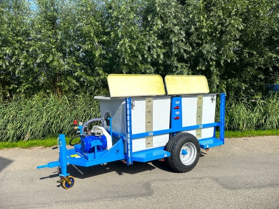 Afbeeldingen van Spuitwagen 2x 1000L - M73 membraanpomp M73 50l/min-50bar