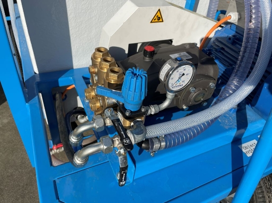 Afbeeldingen van Spuitwagen 600K - Plunjerpomp GM50 40l/min~50bar - WCR Draaibaar