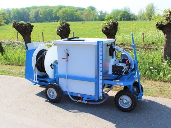 Afbeeldingen van Spuitwagen 600K - Plunjerpomp P63 42l/min~50bar - WCR (Draaibaar)