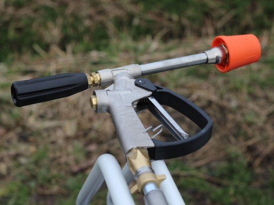 Afbeeldingen van Spuitwagen 600K - Plunjerpomp P63 42l/min~50bar - WCR (Draaibaar)