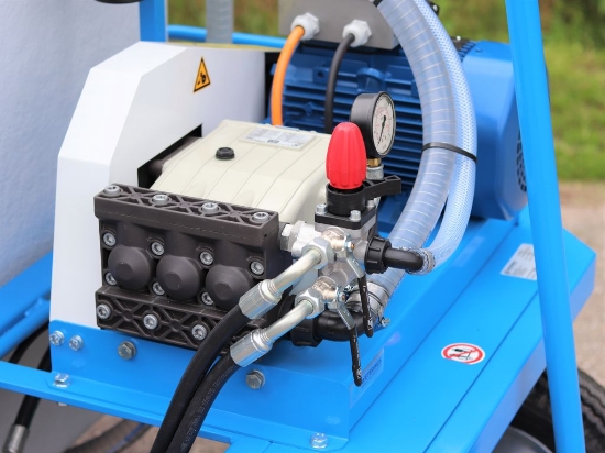 Afbeeldingen van Spuitwagen 600K - Plunjerpomp P63 42l/min~50bar - WCR (Vast)