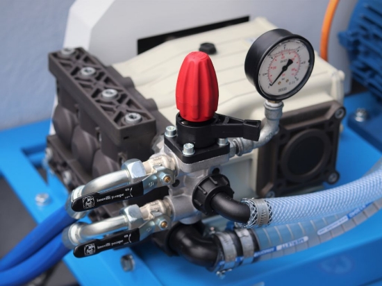 Afbeeldingen van Spuitwagen 600K - Plunjerpomp P63 42l/min~50bar - WCR (Verrijdbaar)