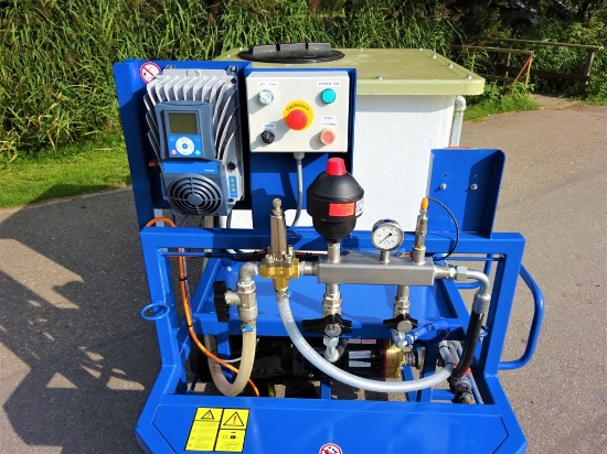 Afbeeldingen van Spuitwagen 600K - Hydracell Pomp G10  30l/min~70bar - WCR