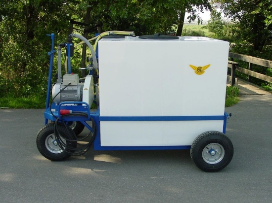 Afbeeldingen van Spuitwagen 1350L-50L Kuip - Plunjerpomp P63 42l/min~50bar