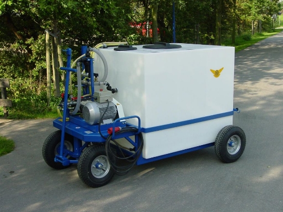 Afbeeldingen van Spuitwagen 1350L-50L Kuip - Plunjerpomp P63 42l/min~50bar