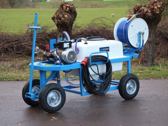 Afbeeldingen van Spuitwagen 200T - Plunjerpomp GM35 35l/min~50bar - Handhaspel 300mm (Draaibaar)