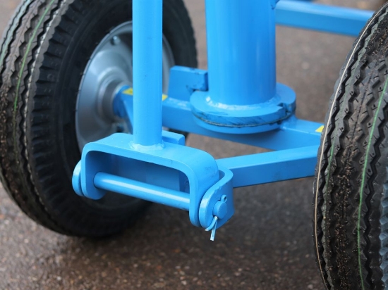 Afbeeldingen van Spuitwagen 200T - Plunjerpomp GM35 35l/min~50bar - Handhaspel 300mm (Draaibaar)