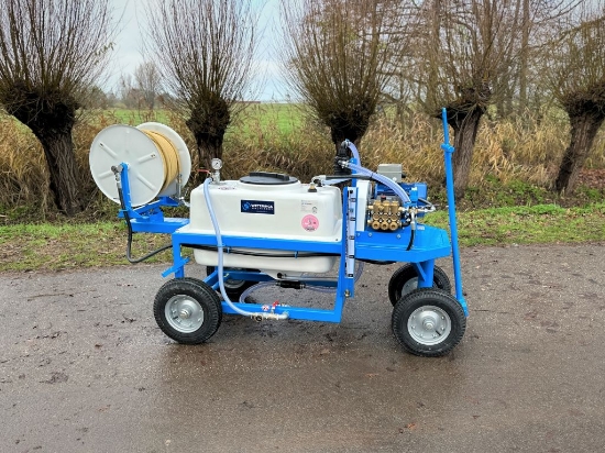 Afbeeldingen van Spuitwagen 200T - Plunjerpomp GM40 50l/min~50bar - Handhaspel 300mm (Draaibaar)