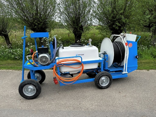 Afbeeldingen van Spuitwagen 200T - Plunjerpomp GM35 35l/min~50bar - WCR (Vast)