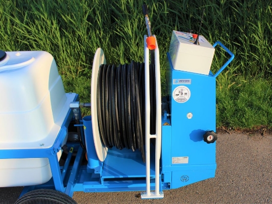 Afbeeldingen van Spuitwagen 400T - Plunjerpomp P63 42l/min~50bar - WCR (Draaibaar)