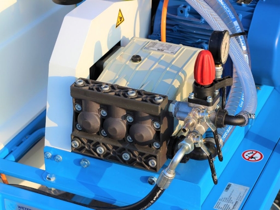 Afbeeldingen van Spuitwagen 400T - Plunjerpomp P63 42l/min~50bar - WCR (Draaibaar)