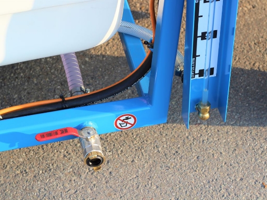 Afbeeldingen van Spuitwagen 400T - Plunjerpomp P63 42l/min~50bar - WCR (Draaibaar)