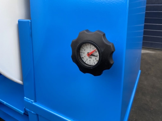 Afbeeldingen van Spuitwagen 400T - Membraanpomp M35 30l/min~30bar - WCR (Draaibaar)