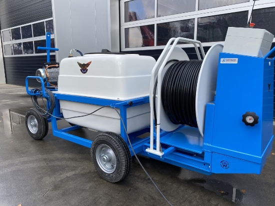 Afbeeldingen van Spuitwagen 400T - Membraanpomp M35 30l/min~30bar - WCR (Draaibaar)