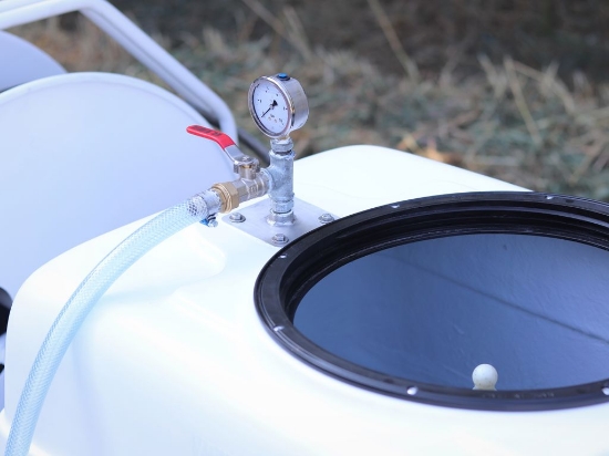 Afbeeldingen van Spuitwagen 400T (smal) - Plunjerpomp P63 42l/min~50bar - WCR (vast)