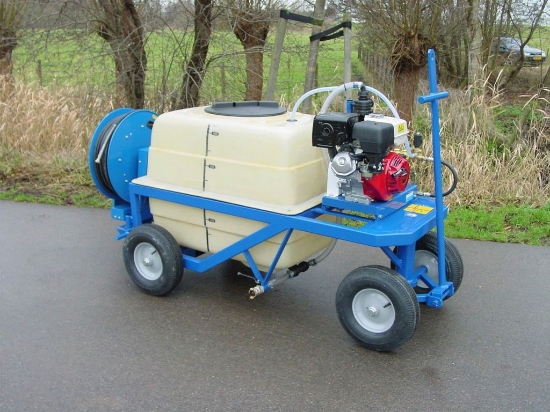 Afbeeldingen van Spuitwagen 400T - Honda + WS102 21 l/min~100bar - Veerhaspel Draaibaar