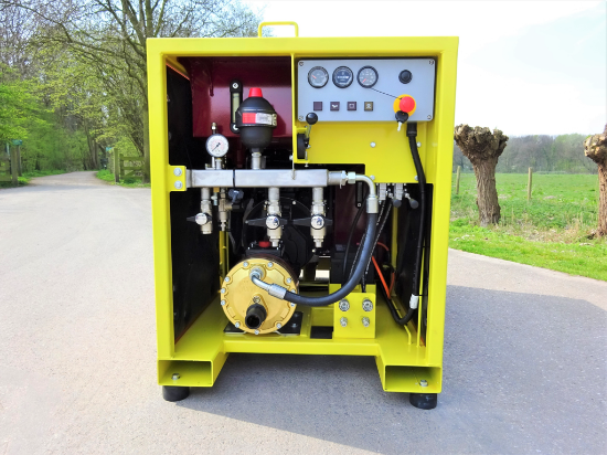 Afbeeldingen van Diesel Aangedreven Pompset - Hydra-Cell G25X 70l/min~70bar (Kubota- V1505)