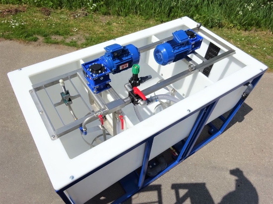 Afbeeldingen van Tank Met Roer Installatie 1700L (Dubbele Mixer Unit)